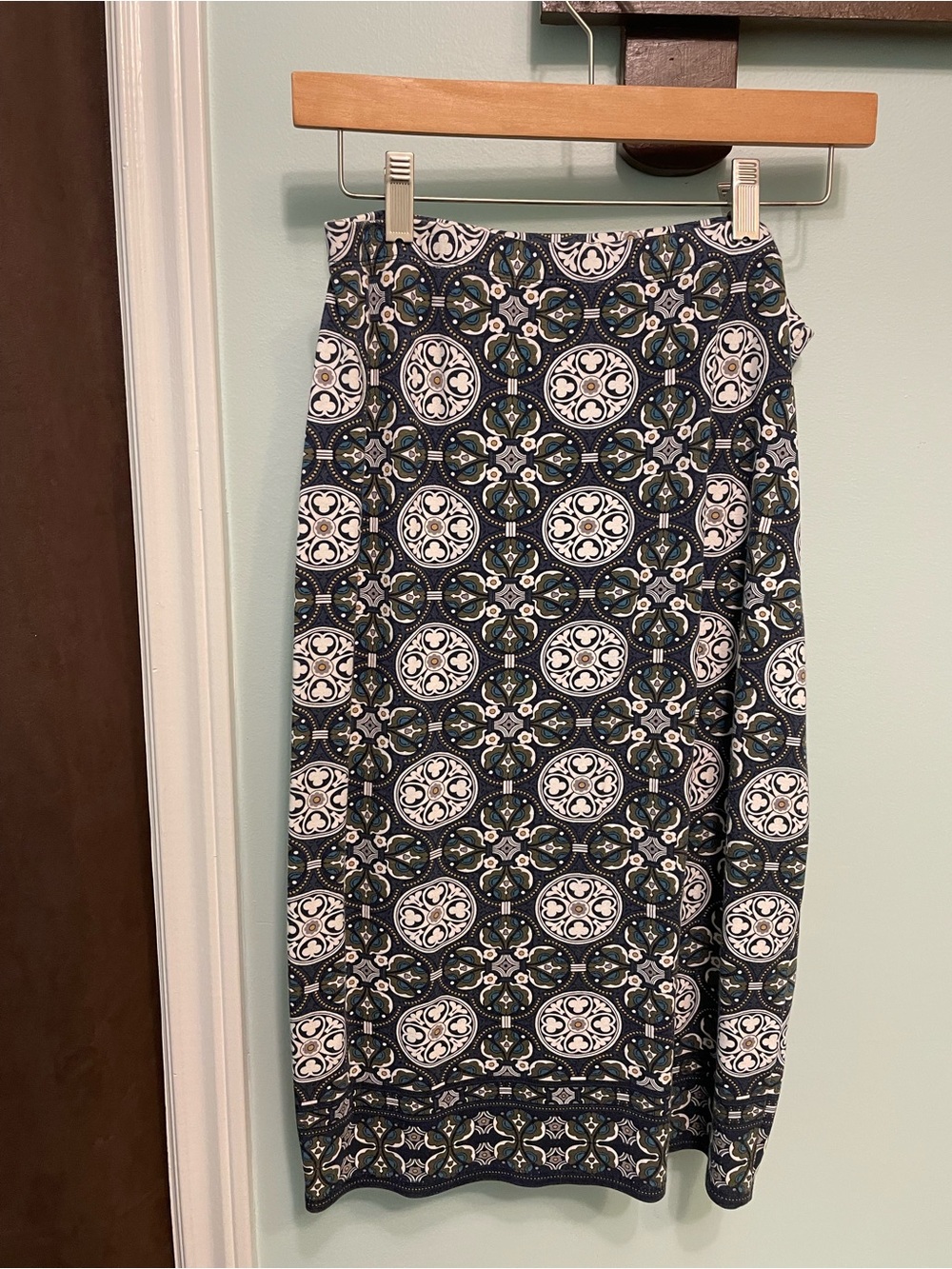 Max Edition Navy and White Geometric Pencil Skirt